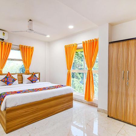 Fabhotel Grand Hazra Inn - Nr Ballygunge Station Calcutta Buitenkant foto