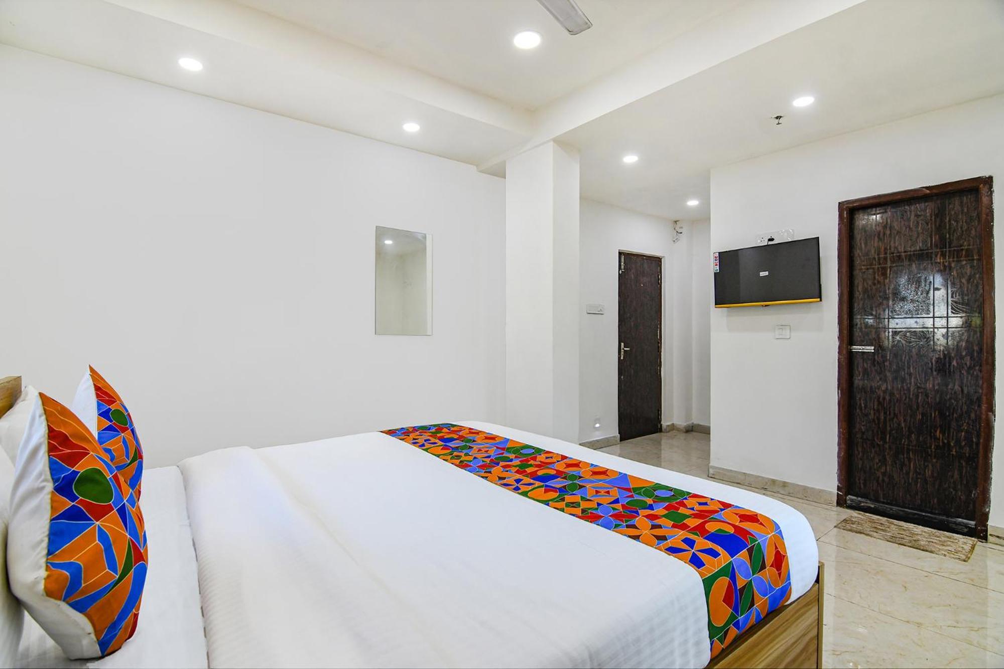 Fabhotel Grand Hazra Inn - Nr Ballygunge Station Calcutta Buitenkant foto