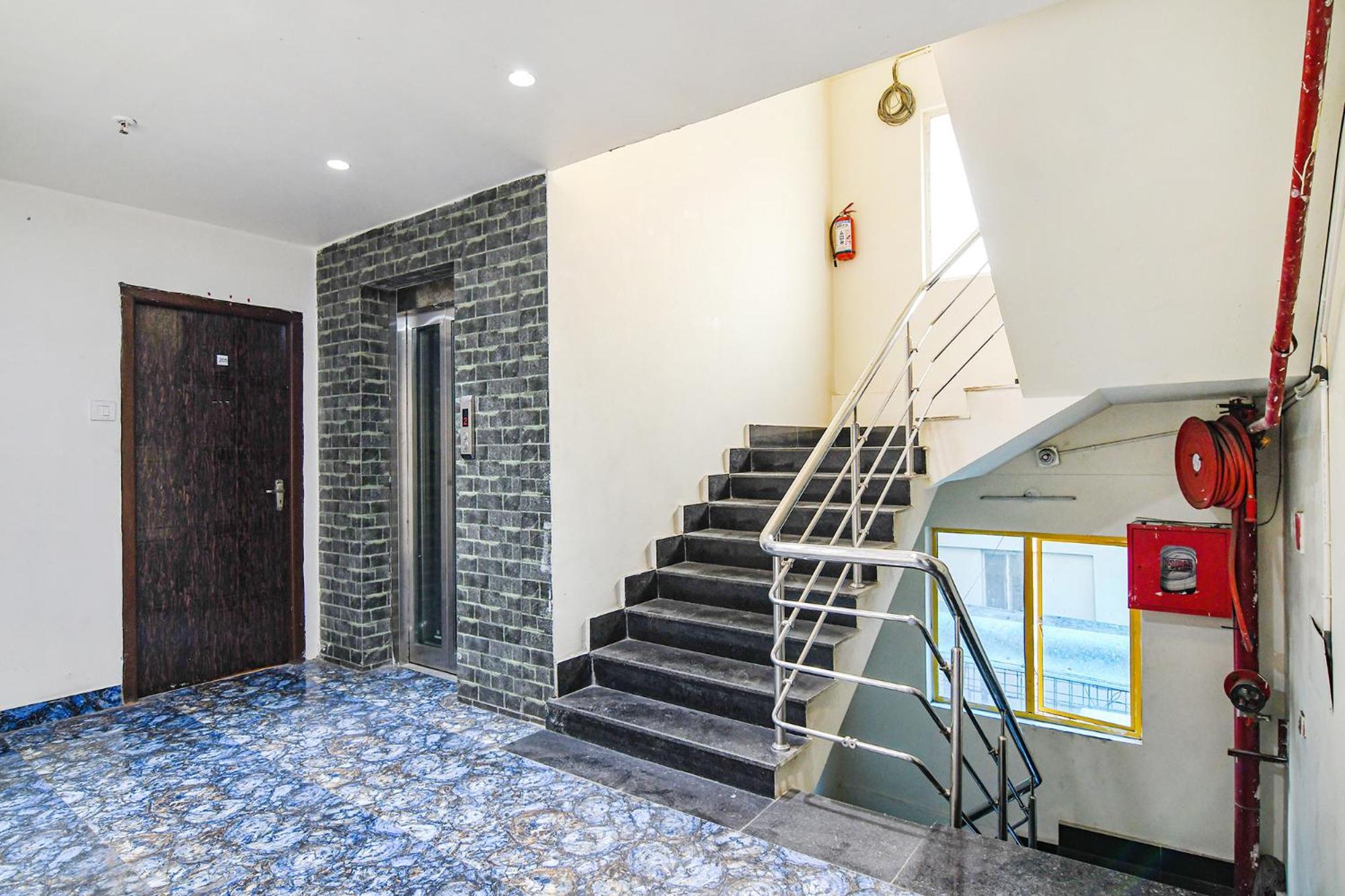 Fabhotel Grand Hazra Inn - Nr Ballygunge Station Calcutta Buitenkant foto